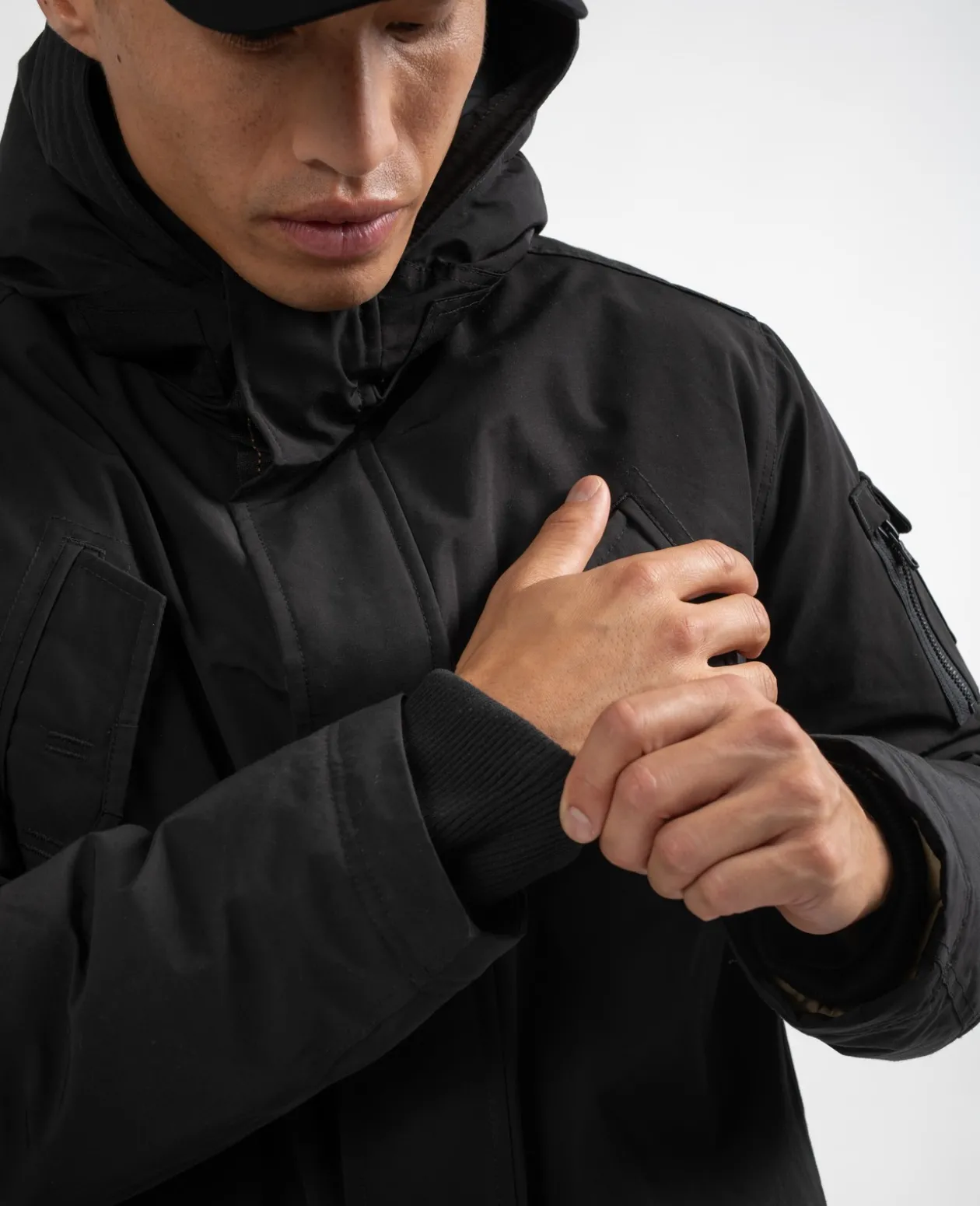 Shop Sun Valley Ehnes Noir